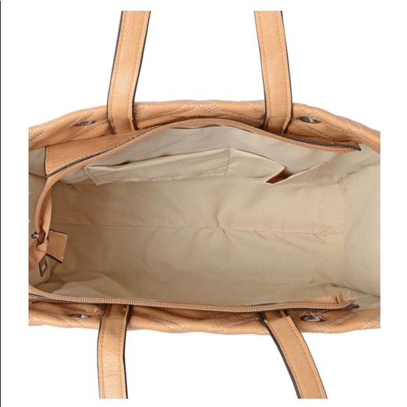 #1 KHAKI QUILTED FAUX LEATHER SHOULDER BAG NWT - Picture 5 of 9